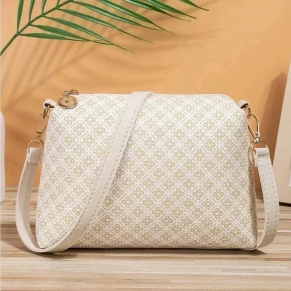 Handbags - ⚠️Clearance Small White Patterned Shoulder / Crossbody Bag